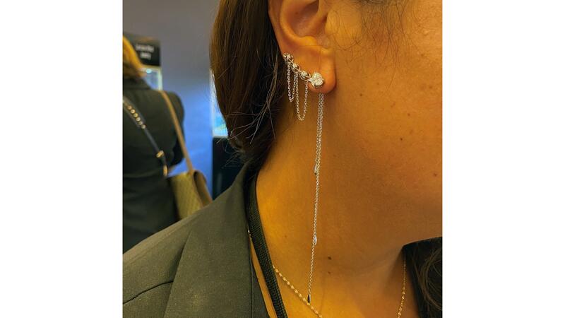 2-20220714_Viviana modeling earring.jpg